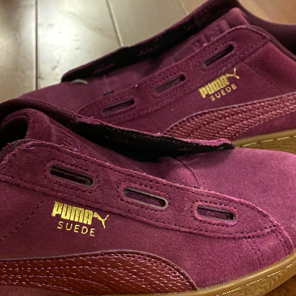 Suede puma classic size 7 sneakers